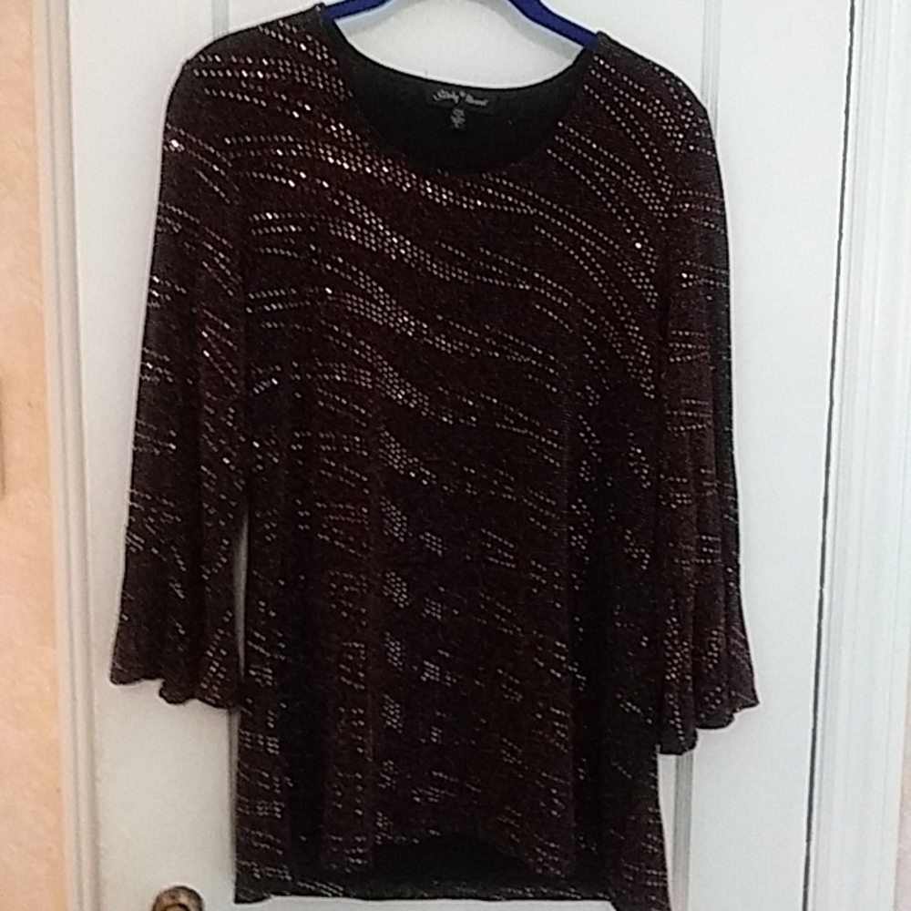 Women's sparkly top! Perfect For The Holidays!
